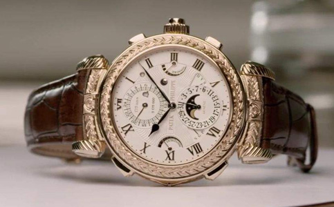 百達(dá)翡麗手表的保養(yǎng)費用(百達(dá)翡麗手表出現(xiàn)劃痕怎么辦?)