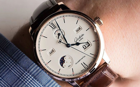 格拉蘇蒂維修服務（格拉蘇蒂手表進水的處理方法）