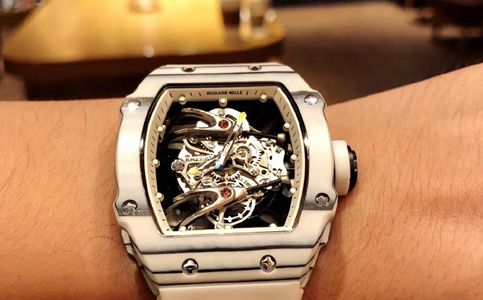 理查德米勒官方維修中心（理查德米勒機芯劃痕處理的方法）